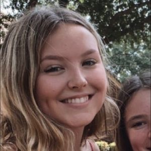 Meet your Posher, Lauren